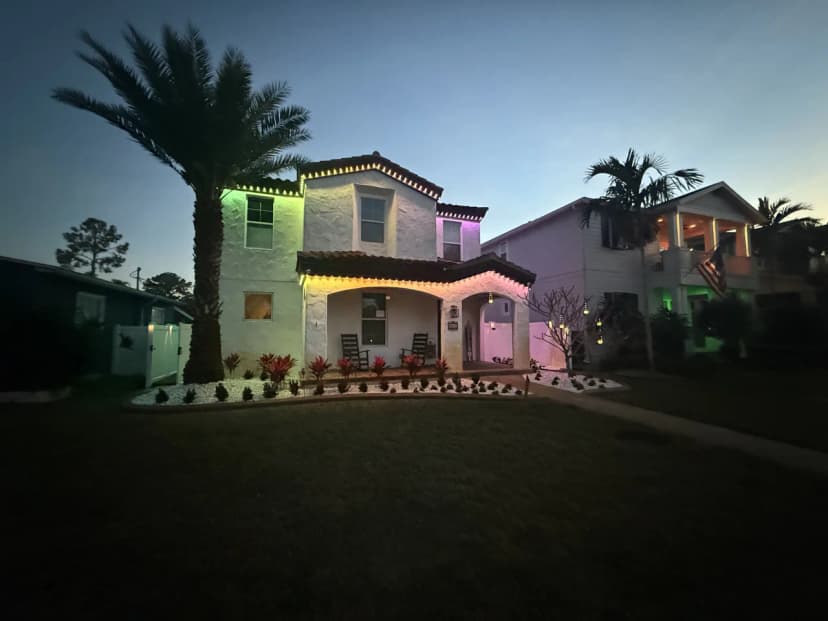 Holiday Roofline Colors